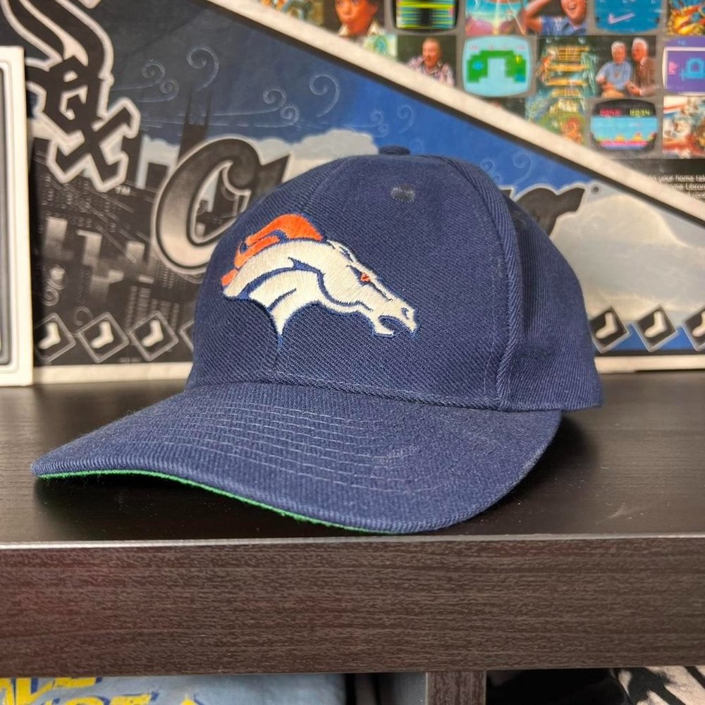 Vintage Twins NFL Broncos Snapback